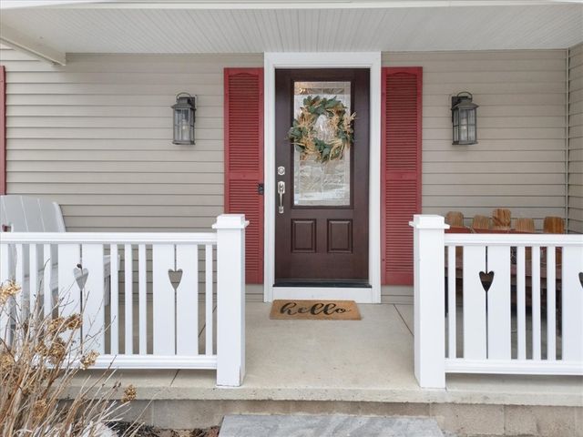 170 Willowood Drive, Greece, NY 14612