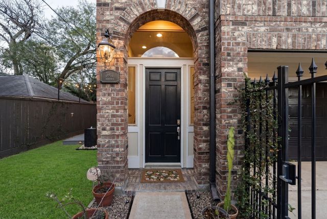 3911 Mcduffie Street, Houston, TX 77098