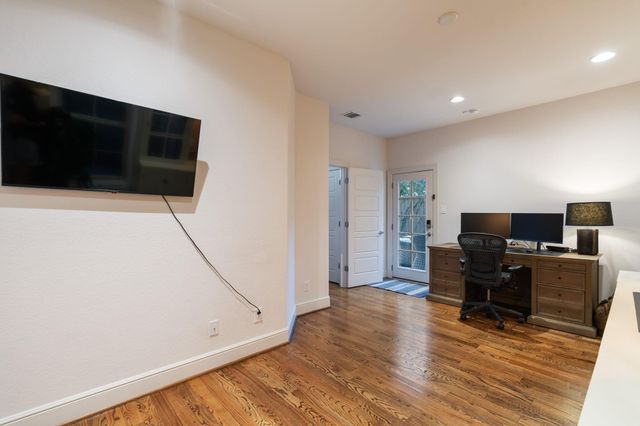 3911 Mcduffie Street, Houston, TX 77098