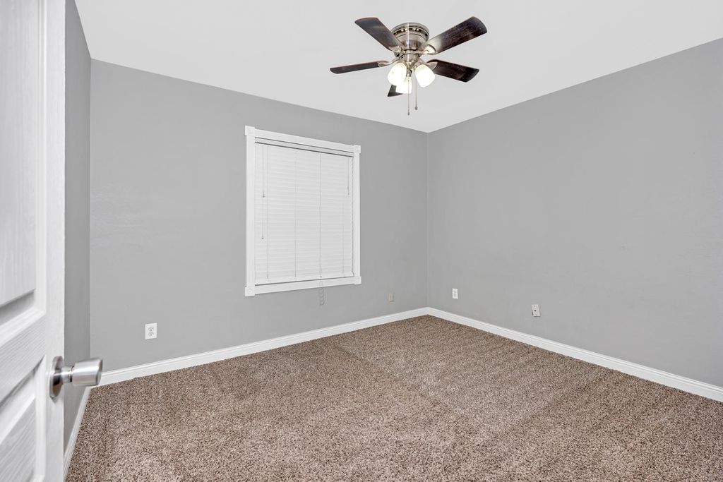 Image 13 of property listing at 1188 W Pinedale Avenue, Fresno, CA 93711