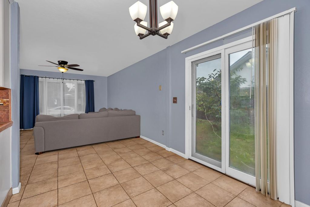 Image 29 of property listing at 1188 W Pinedale Avenue, Fresno, CA 93711