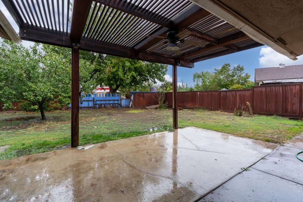 Image 31 of property listing at 1188 W Pinedale Avenue, Fresno, CA 93711