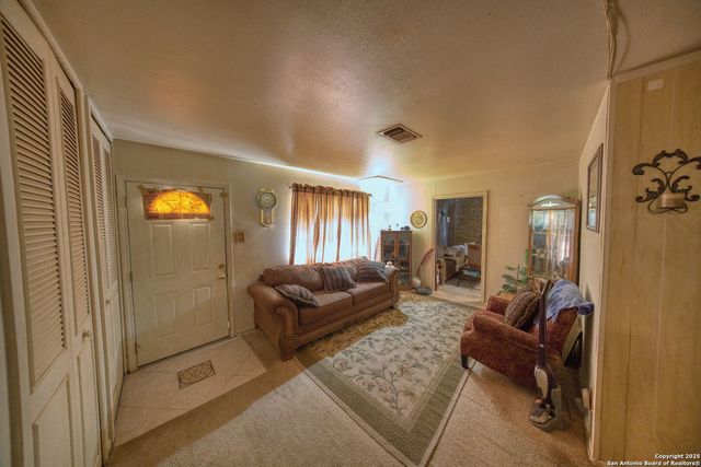 119 Pentonville, Schertz, TX 78154