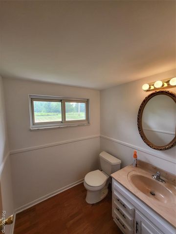 831 Sunnybeach Boulevard, White Lake, MI 48386