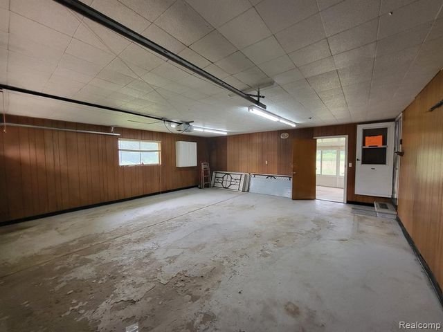 831 Sunnybeach Boulevard, White Lake, MI 48386