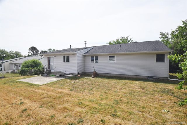 27 Naples Avenue, Central Islip, NY 11722
