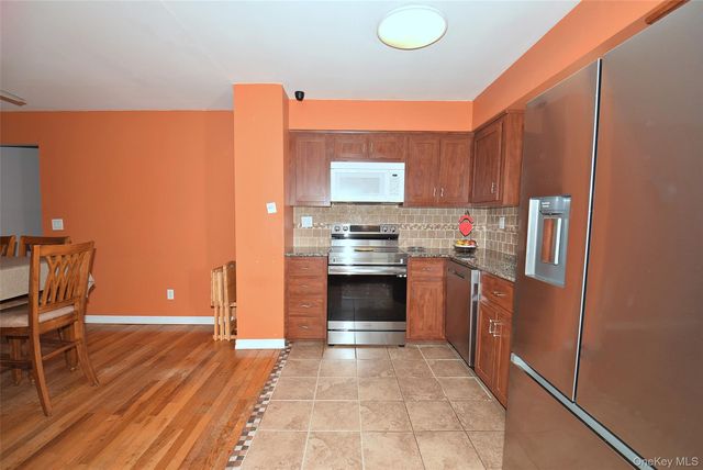 27 Naples Avenue, Central Islip, NY 11722