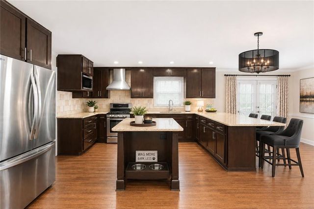 3505 Waters Glen Way, Alpharetta, GA 30022