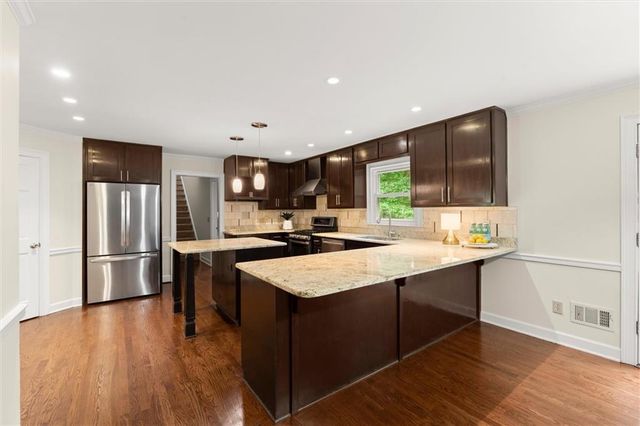 3505 Waters Glen Way, Alpharetta, GA 30022