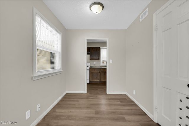 2016 Green Road, Cleveland, OH 44121