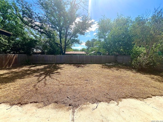 7042 BUTTERFIELD DR, San Antonio, TX 78227
