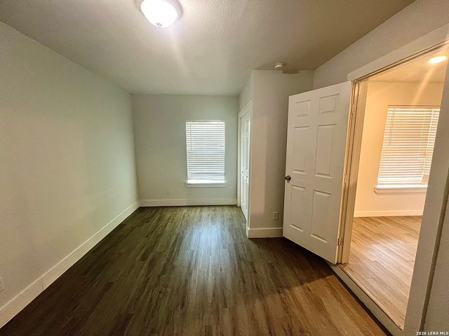 7042 BUTTERFIELD DR, San Antonio, TX 78227
