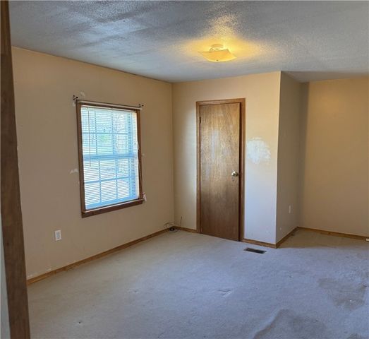 26 Union St, Redstone Twp, PA 15475