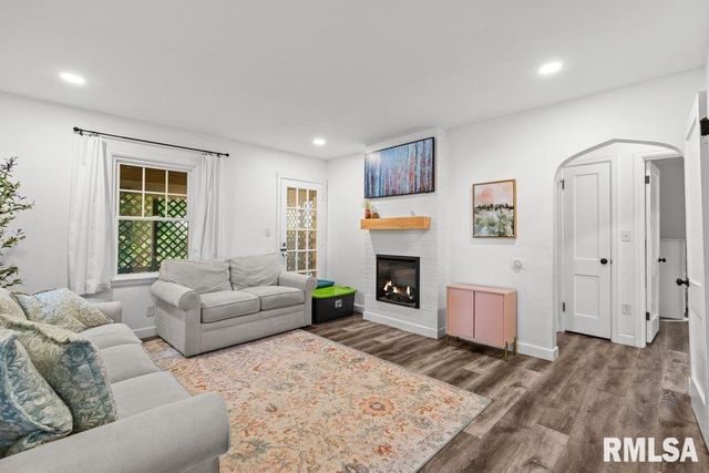 2612 23RD Avenue, Rock Island, IL 61201