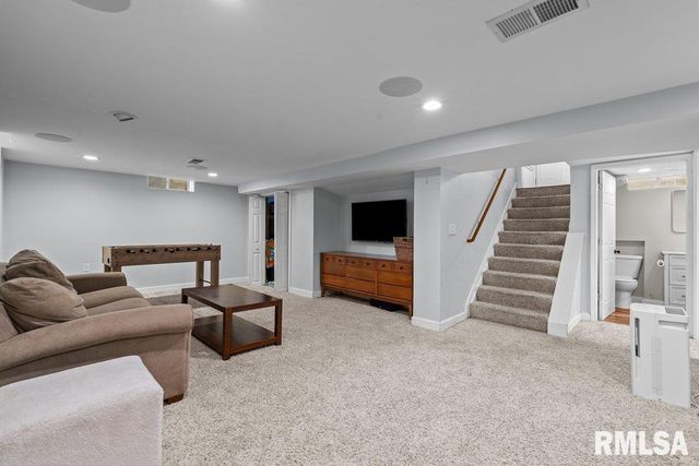 2612 23RD Avenue, Rock Island, IL 61201