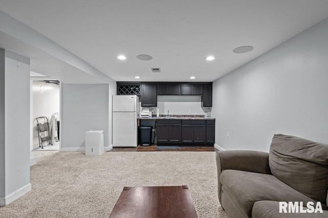 2612 23RD Avenue, Rock Island, IL 61201