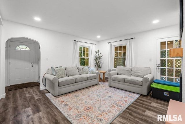 2612 23RD Avenue, Rock Island, IL 61201