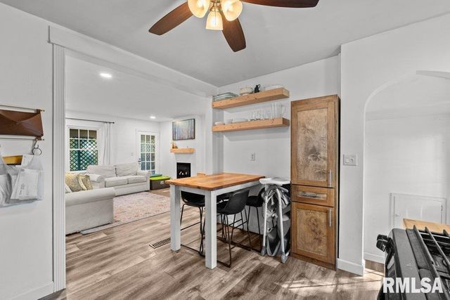 2612 23RD Avenue, Rock Island, IL 61201