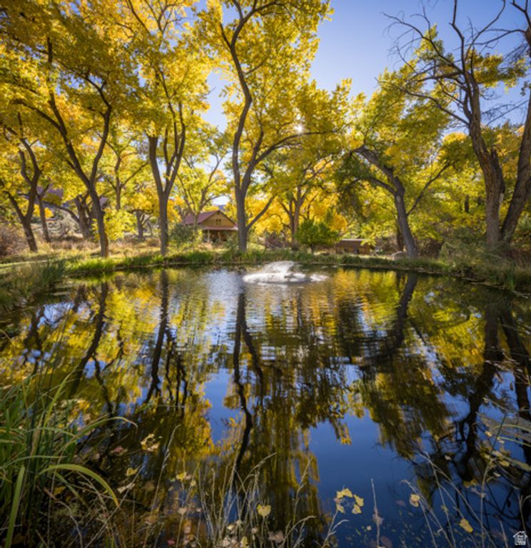 Image 2 of property listing at 2927 S EAST BENCH RD, Moab, UT 84532