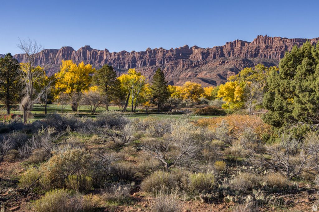 Image 15 of property listing at 2927 S EAST BENCH RD, Moab, UT 84532