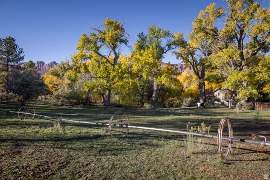 Image 21 of property listing at 2927 S EAST BENCH RD, Moab, UT 84532