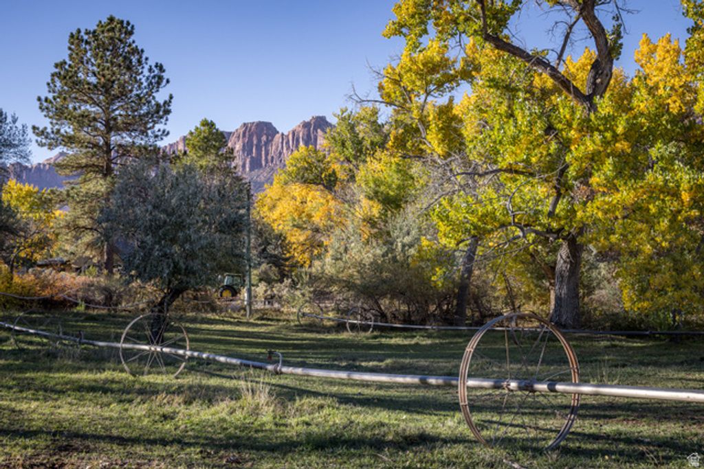 Image 22 of property listing at 2927 S EAST BENCH RD, Moab, UT 84532