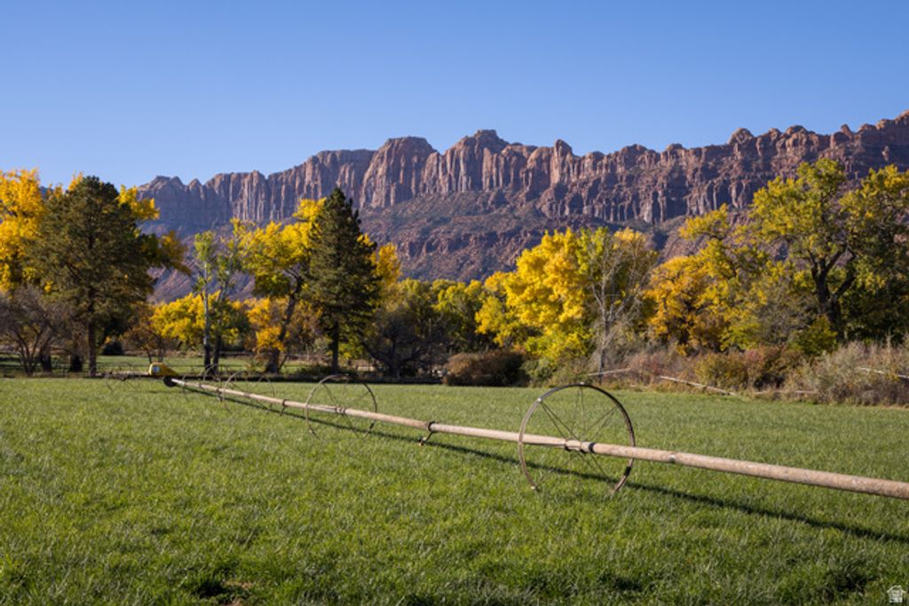 Image 25 of property listing at 2927 S EAST BENCH RD, Moab, UT 84532