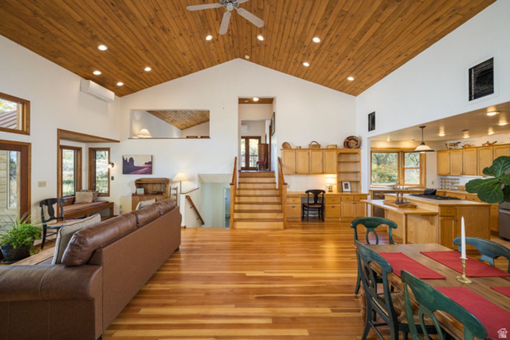 Image 32 of property listing at 2927 S EAST BENCH RD, Moab, UT 84532