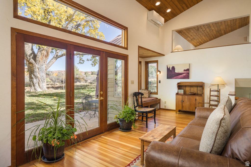 Image 35 of property listing at 2927 S EAST BENCH RD, Moab, UT 84532