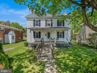 17 GOALPOST LANE, Berkeley Springs, WV 25411