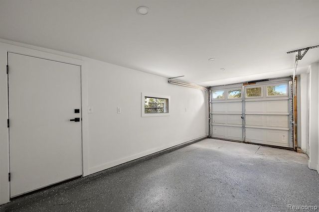 10711 Troy Street, Oak Park, MI 48237