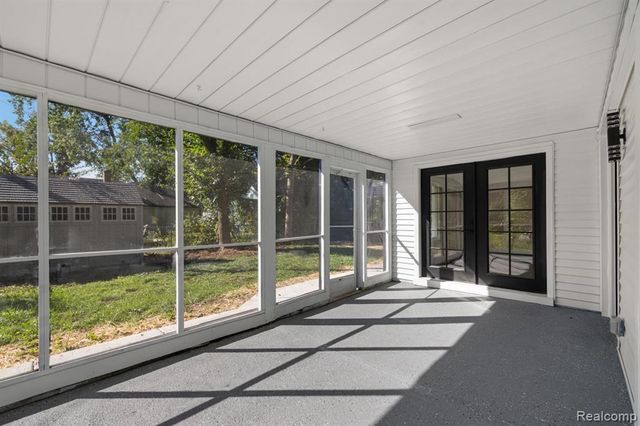 10711 Troy Street, Oak Park, MI 48237