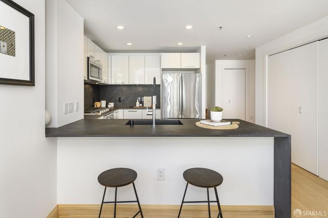 1 Hawthorne Street 12G, San Francisco, CA 94105