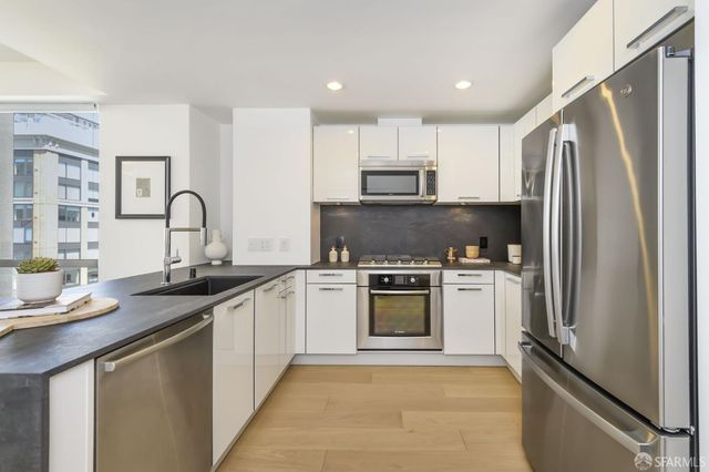 1 Hawthorne Street 12G, San Francisco, CA 94105