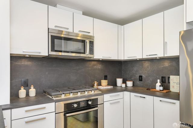 1 Hawthorne Street 12G, San Francisco, CA 94105