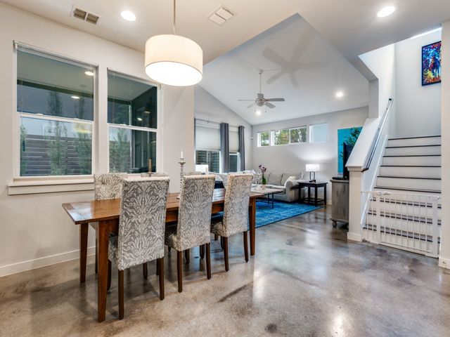 1052 Gallivant Lane, Dallas, TX 75218