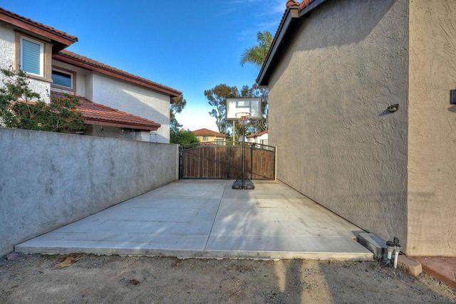 1008 Red Oak, Chula Vista, CA 91910