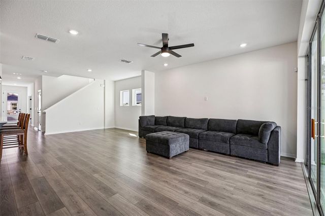 5812 NATIVE OAK STREET, Mount Dora, FL 32757