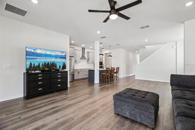 5812 NATIVE OAK STREET, Mount Dora, FL 32757