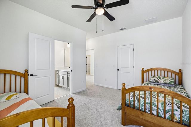 5812 NATIVE OAK STREET, Mount Dora, FL 32757