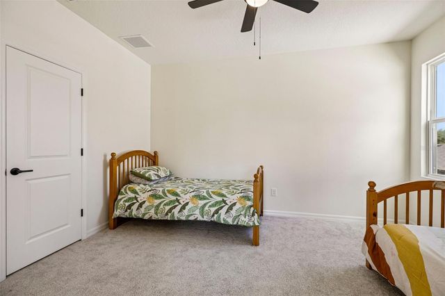 5812 NATIVE OAK STREET, Mount Dora, FL 32757
