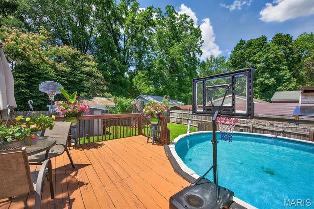 215 2nd Street, St Peters, MO 63376