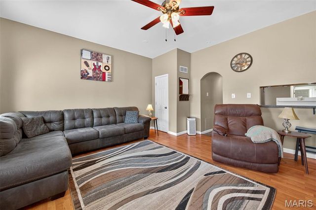 215 2nd Street, St Peters, MO 63376