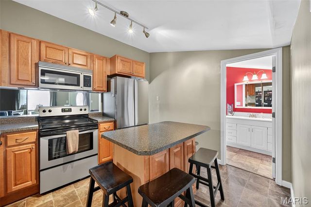 215 2nd Street, St Peters, MO 63376