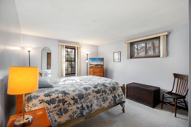 386 Bishops Ter, Barnstable, MA 02601