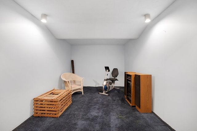 386 Bishops Ter, Barnstable, MA 02601