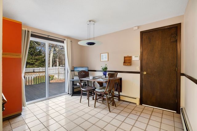 386 Bishops Ter, Barnstable, MA 02601