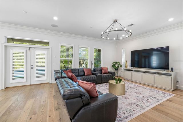 2909 W BAY VISTA AVENUE, Tampa, FL 33611