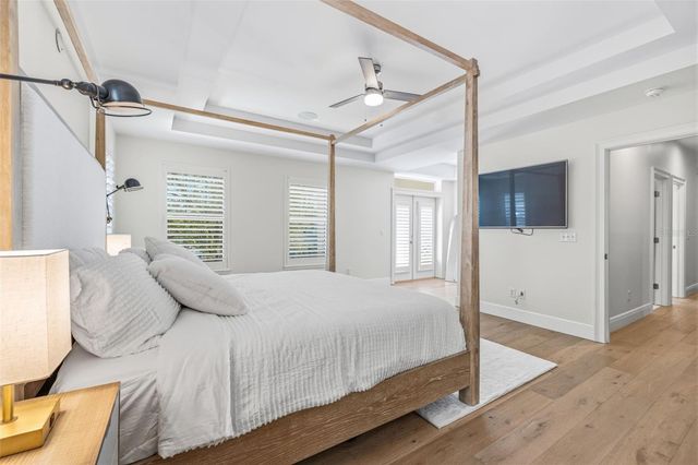 2909 W BAY VISTA AVENUE, Tampa, FL 33611