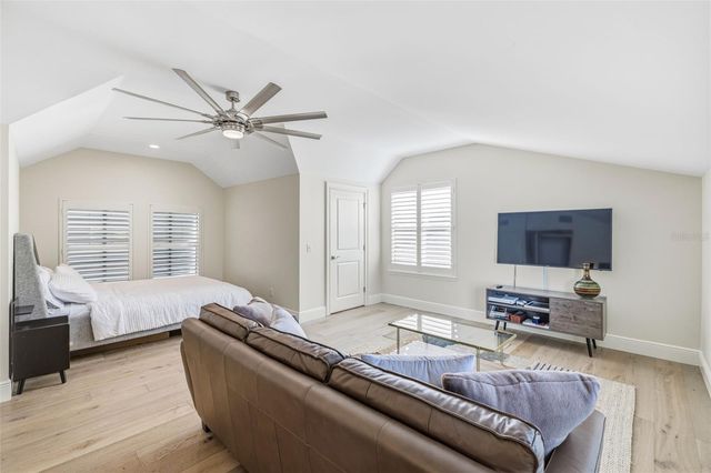 2909 W BAY VISTA AVENUE, Tampa, FL 33611